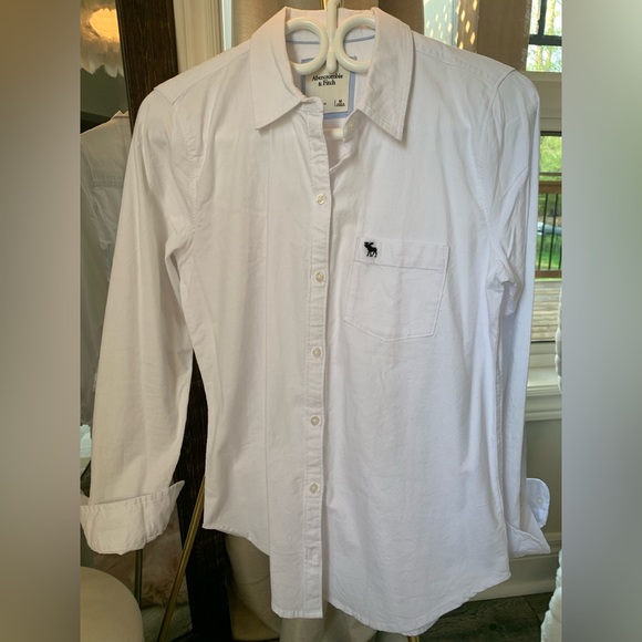 Abercrombie & Fitch collared white pocket logo cotton shirt size M and NWT - Picture 1 of 2
